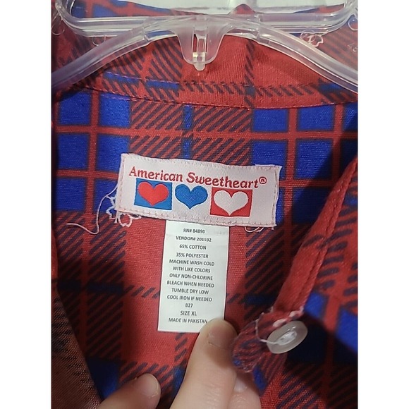 NWOT American Sweetheart Red Floral Plaid Pocket Button Down Shirt Womans XL - Picture 4 of 4